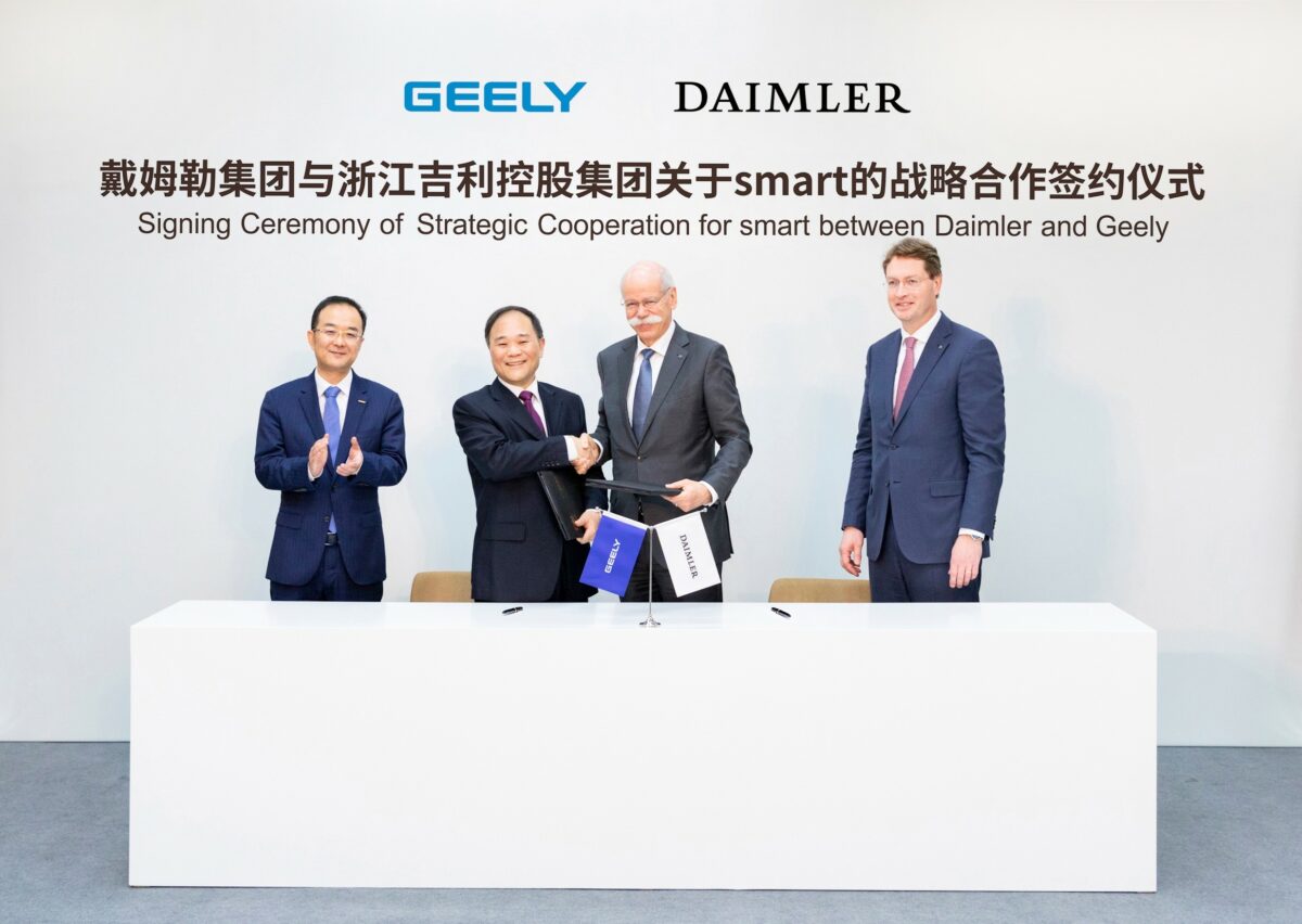 Daimler and Geely Holding form global joint venture to develop smart